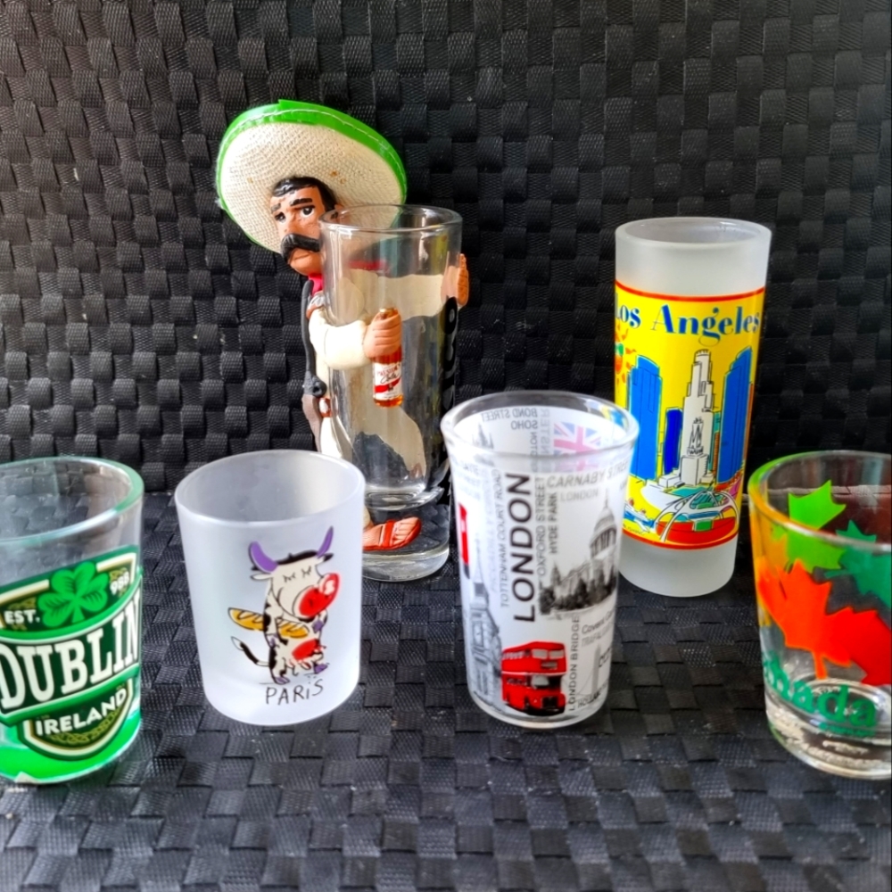 Set of 6 destination ShotGlasses-Mexico, Hollywood, London, Canada, Paris,dublin
